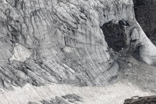 Deel van de Pasterze gletsjer in de Alpen in Oostenrijk. — Stockfoto