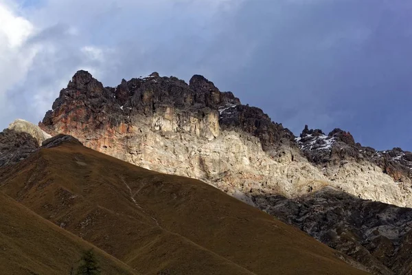 스위스 의 서부 레티안 알프스의 산 — 스톡 사진