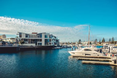 Patawalonga tekne Glenelg Haven'da özel tekneler yanaştı 