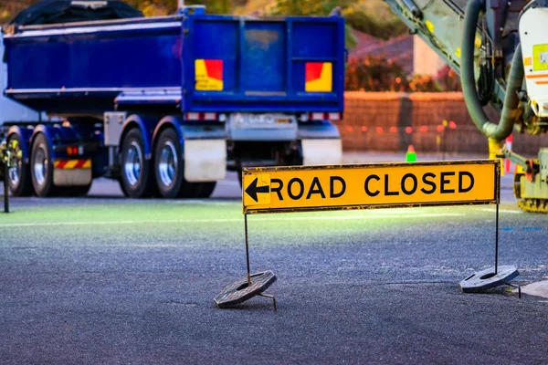 Carretera cerrada signo australiano — Foto de Stock