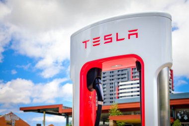 Ev modelleri için Tesla Supercharger