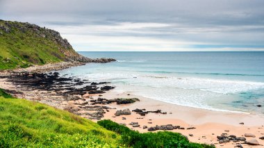 Kışın Petrel Koyu plajı