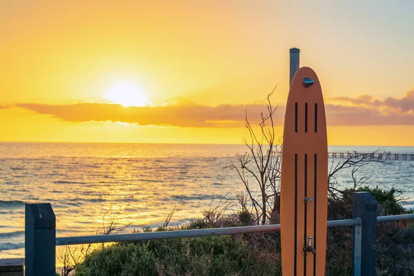 Port Noarlunga Plajı Halk Yağmuru Günbatımında Güney Avustralya — Stok fotoğraf