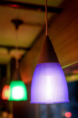 Dekorasyon için renkli bir lamba. 