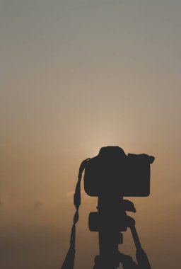 siluet, kamera ve doğa deniz kenarında.