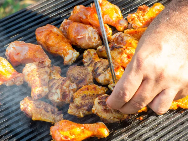 Heerlijke Warme Kippenvleugels Bakken Grill — Stockfoto