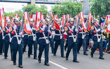 Bogota, Kolombiya - 20 Temmuz 2018: Kolombiya, her 20 Temmuz tarihlerinde bağımsızlık yıldönümü vesilesiyle askeri geçit töreni.