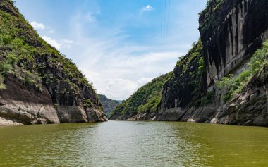 Prado barajı J sular altında manzara görünümü