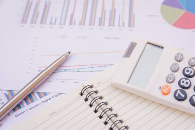 hesap makinesi, Not defteri ve kalem ile veri analizi. grafikler ve grafik sonuçları almak için.