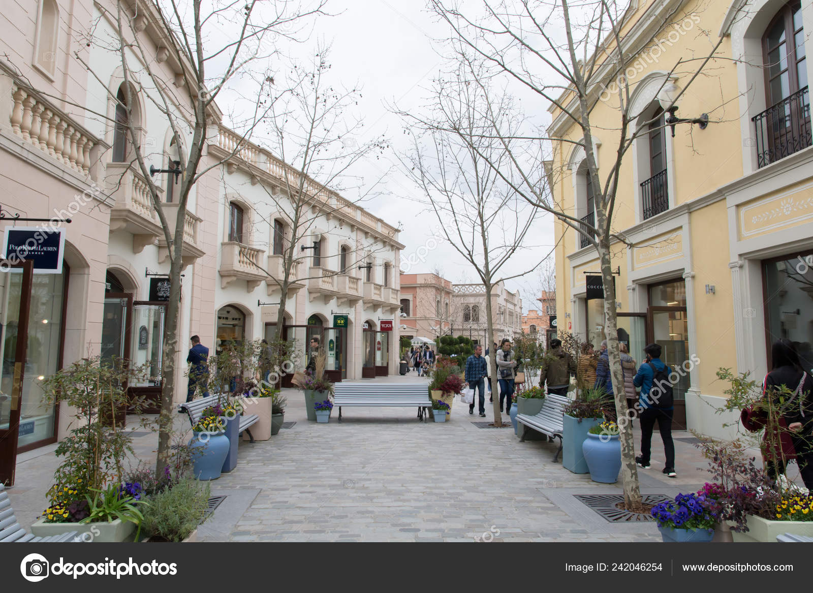 Shopping Mall Road of La Roca Village Editorial Stock Photo - Image of  outlet, malanyanes: 248615863