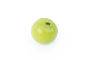 Hint bektaşi üzümü veya kırpma yolu ile beyaz arka plan üzerinde izole Amla (Phyllanthus emblica)