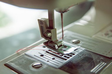 dikiş makinesini kapat