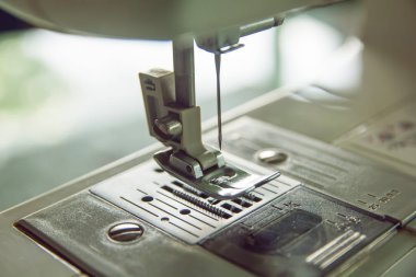 dikiş makinesini kapat