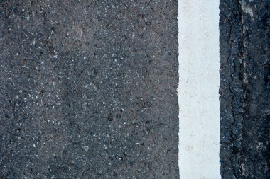 Kopyalama alanı ile siyah asfalt yol arka plan üzerinde beyaz çizgi