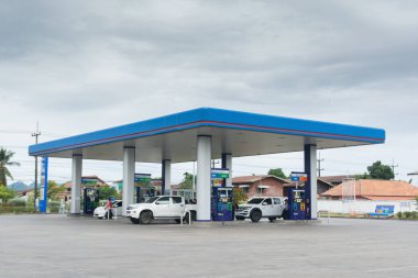 Nakhon Phanom, Tayland - 29 Aralık 2018: Ptt benzin istasyonu veya