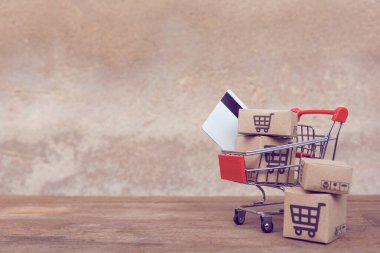 Alışveriş konsepti : Br üzerinde alışveriş sepeti karton veya Kağıt kutuları