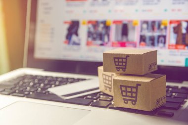 Çevrimiçi alışveriş konsepti - İnternet üzerinden alışveriş hizmeti. Evet.