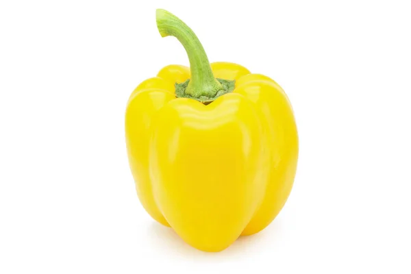 Žlutá paprika nebo sladký pepř nebo Capcicum izolované na bílém — Stock fotografie