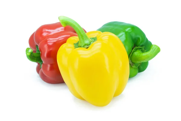 Žlutá, červená, zelená, paprika nebo sladký pepř nebo paprikový isol — Stock fotografie