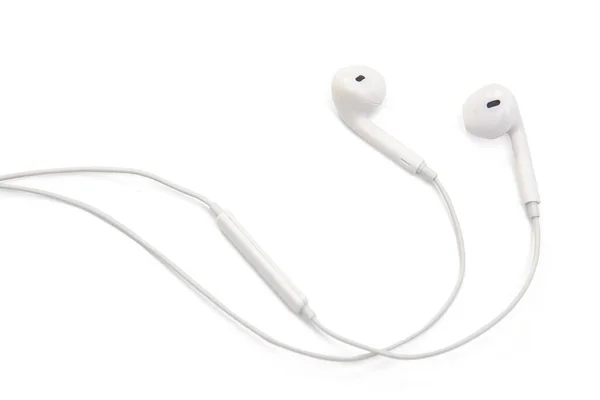 Fones de ouvido brancos isolados no fundo branco com caminho de recorte — Fotografia de Stock
