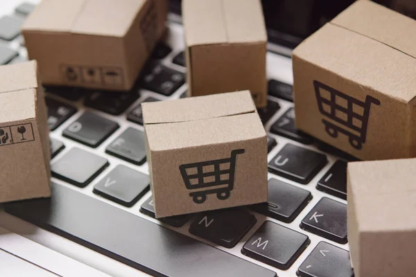 Shopping Online Cardboard Box Shopping Cart Logo Laptop Keyboard Shopping — Stock Photo, Image