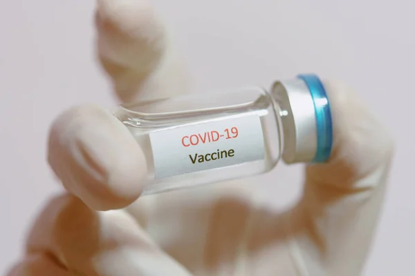 Botella Vidrio Covid Coronavirus Vacuna Mano Del Médico —  Fotos de Stock