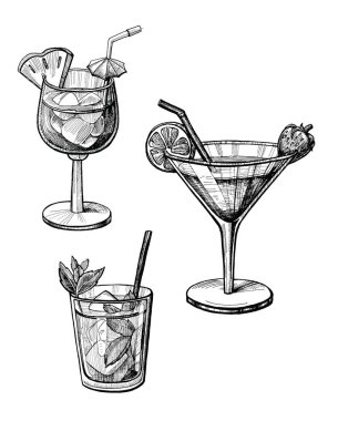 Alkol kokteyl elle çizilmiş vektör çizim set. Vintage kokteyl ile tüp, portakal, çilek, ananas skeçler. İçecek mürekkep için çizim bar veya pub menü. Beyaz arka plan üzerinde izole grafik görüntüleri