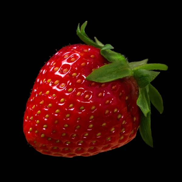 Frische Erdbeere Isoliert Auf Schwarzem Hintergrund — Stockfoto