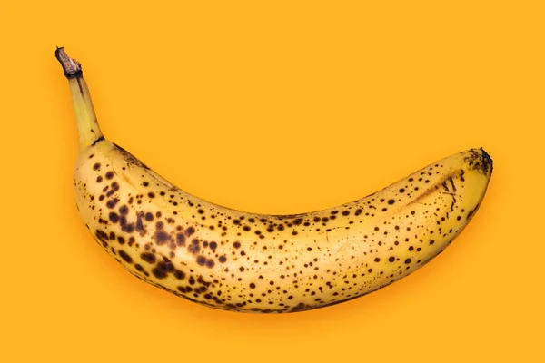 Rotten Banan Isolerad Gul Bakgrund Frukt Som Utgår — Stockfoto