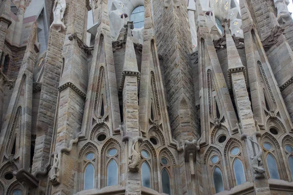 Majestatyczny Sagrada Familia w Barcelonie — Zdjęcie stockowe