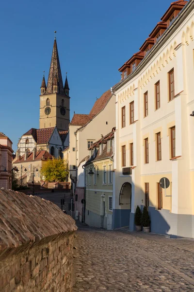 Catedral Luterana Sibiu Uma Tarde Primavera Quente Pouco Antes Pôr — Fotografia de Stock