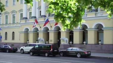 Saint-Petersburg, Rusya-2 Haziran 2018: Dört mevsim aslan Palace hotel dış
