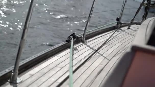 Cuerda en yate de vela — Vídeo de stock