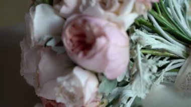 Yatağa gelin buketi