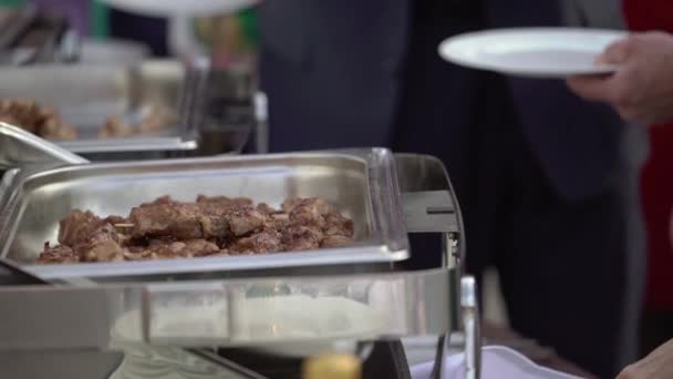 People takes meat kebab — Stock Video