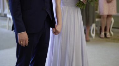 Törende kalan düğün çifti