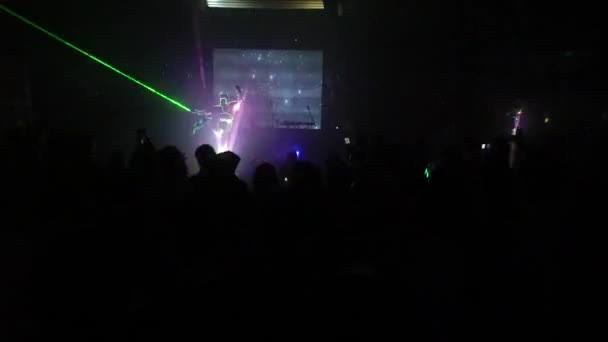 Laser show in night club — Stock Video