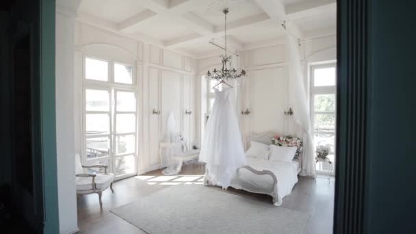 Gaun pengantin putih — Stok Video