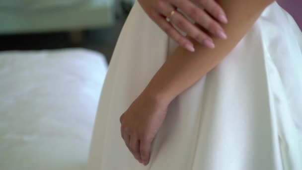 Young woman wearing bridal dress — Stock Video