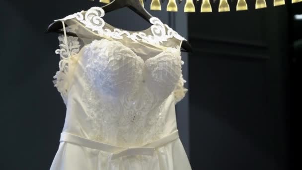 Vestido de noiva de casamento branco — Vídeo de Stock