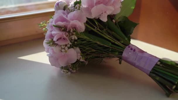 Flores cor de rosa bouquet de casamento nupcial — Vídeo de Stock