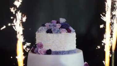 Parti Event'de kutlama pastası