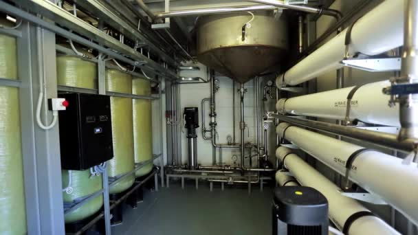 SOCHI, RUSSIA - SEPTEMBER 22, 2012: Tanks on factory industrial machinery — Stock Footage SOCHI, RUSSIA - SEPTEMBER 22, 2012: Tanks on factory industrial machinery Stock Video