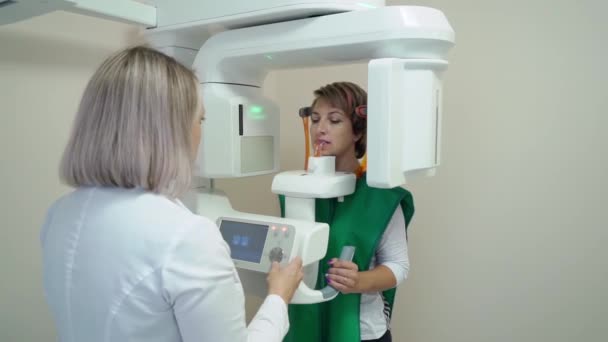 Scanner a raggi X dentale e paziente — Video Stock