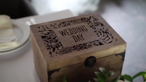 Dřevěný zdobený box s podepsat svatební den