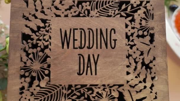 Wooden decorated box with sign wedding day — Stock Video