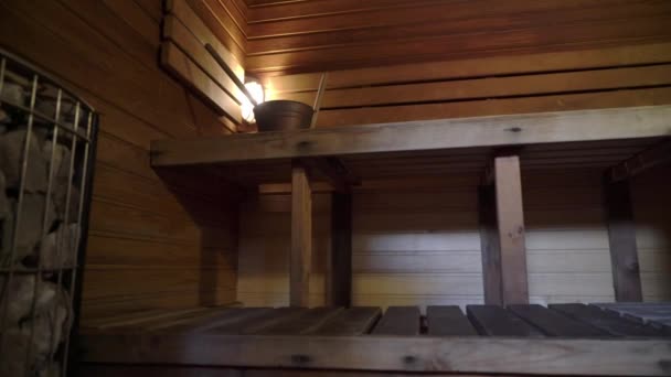 Sauna interior - Relájese en una sauna caliente — Vídeos de Stock