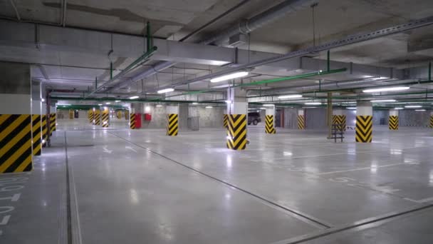 Empty underground parking garage — Stock Video