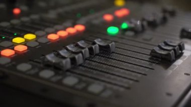 Ses müzik karıştırıcı kontrol paneli