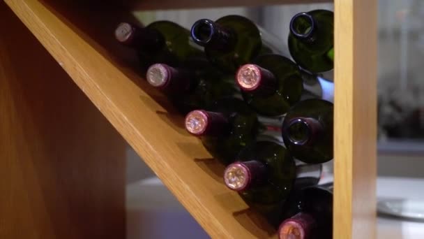 Bottiglie di vino — Video Stock